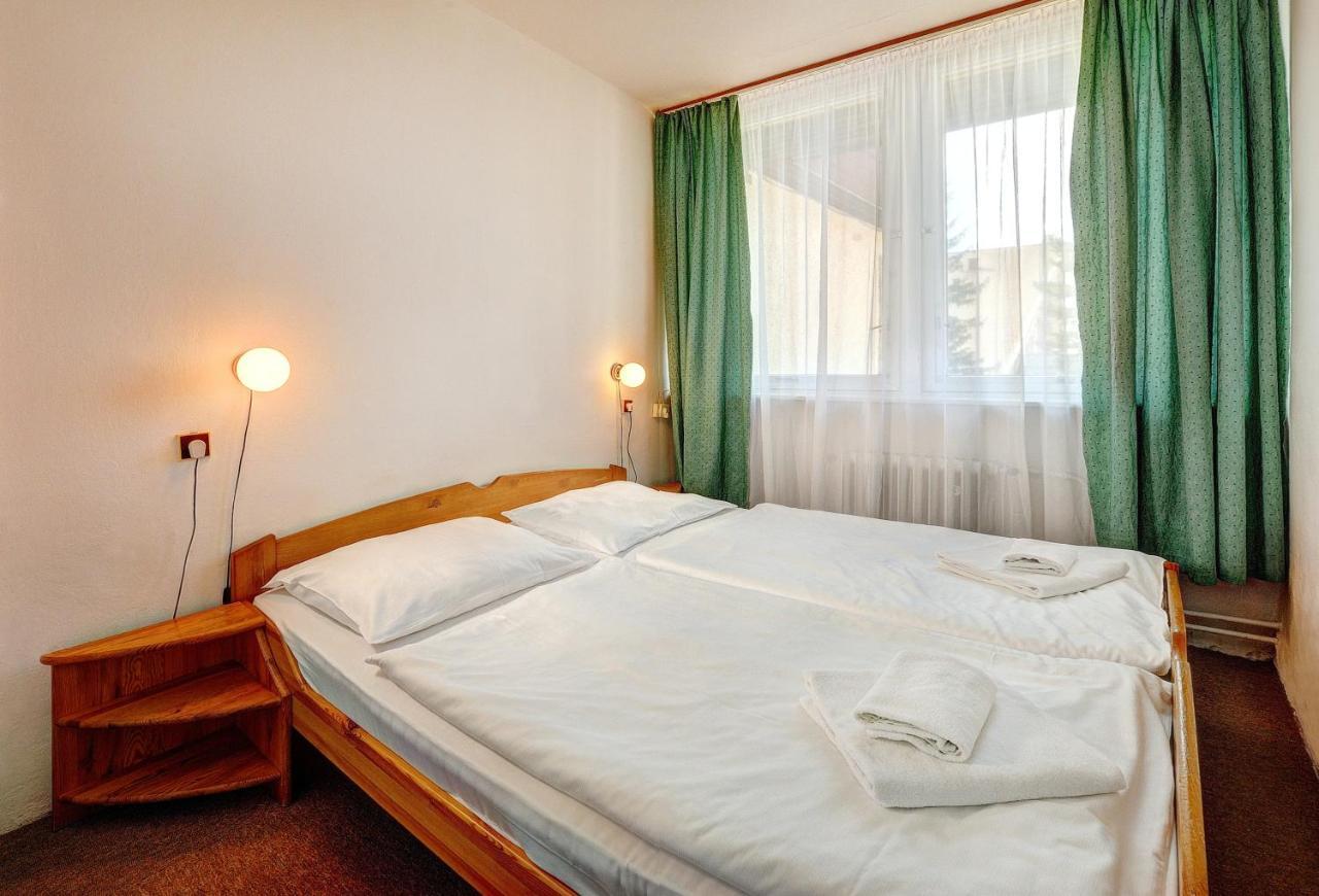 Bungalovy Fis Economy Villa Štrbské Pleso Buitenkant foto